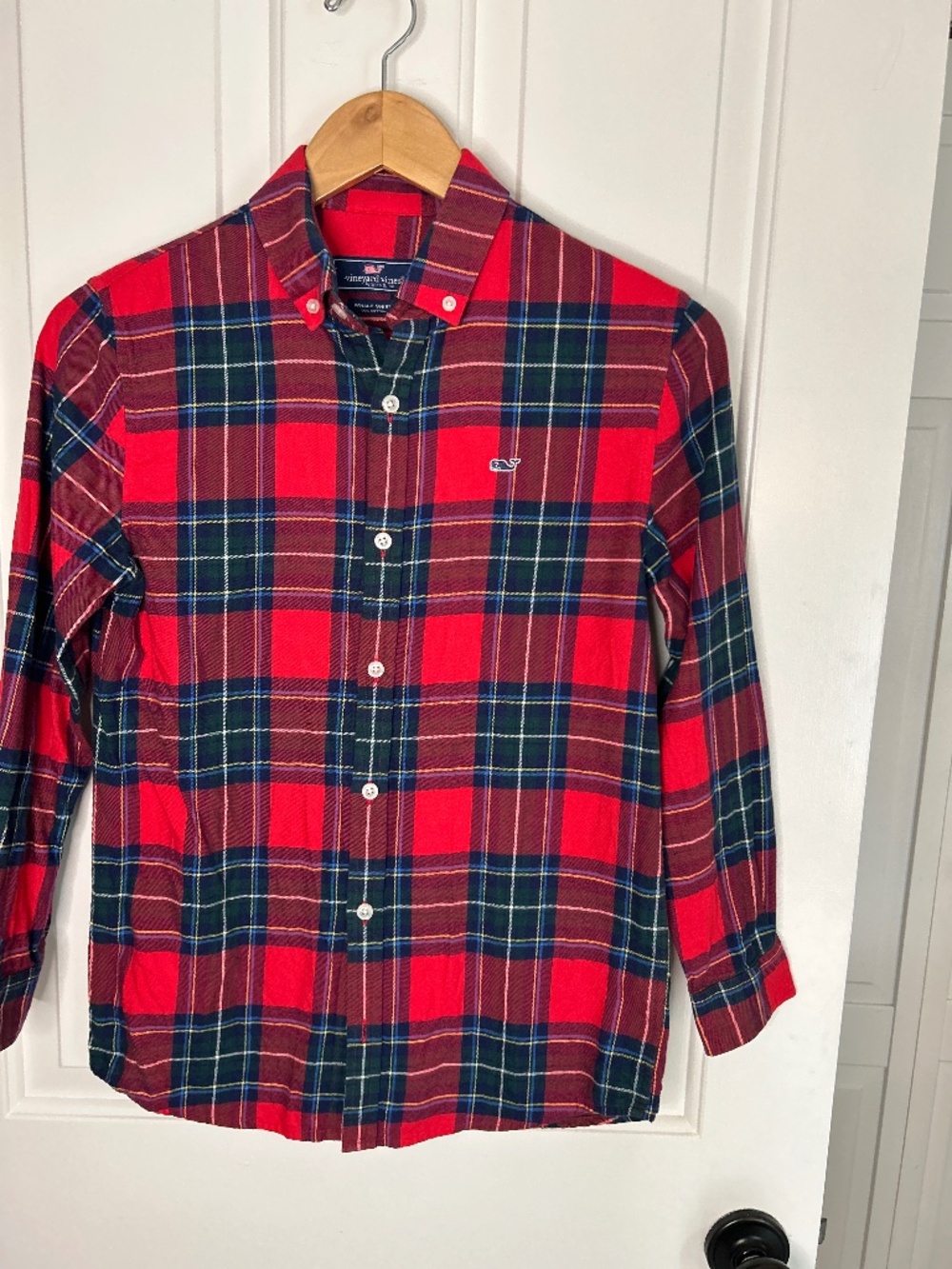 Vineyard vines boys whale flannel shirt - Size Medium - Red and Black plaid